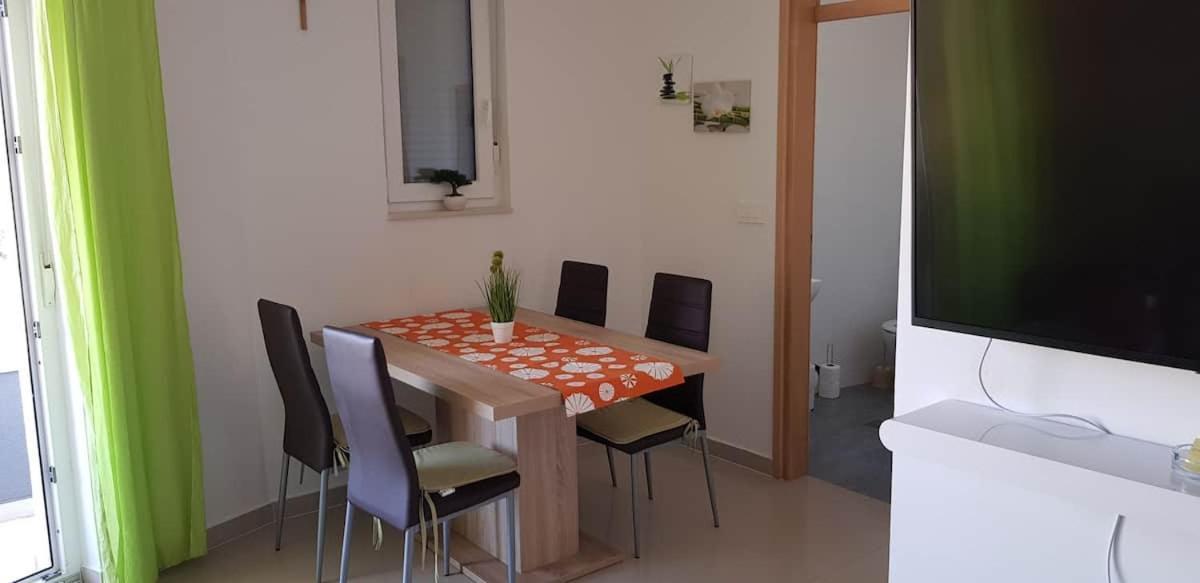 Abc Apartmani Врси Экстерьер фото